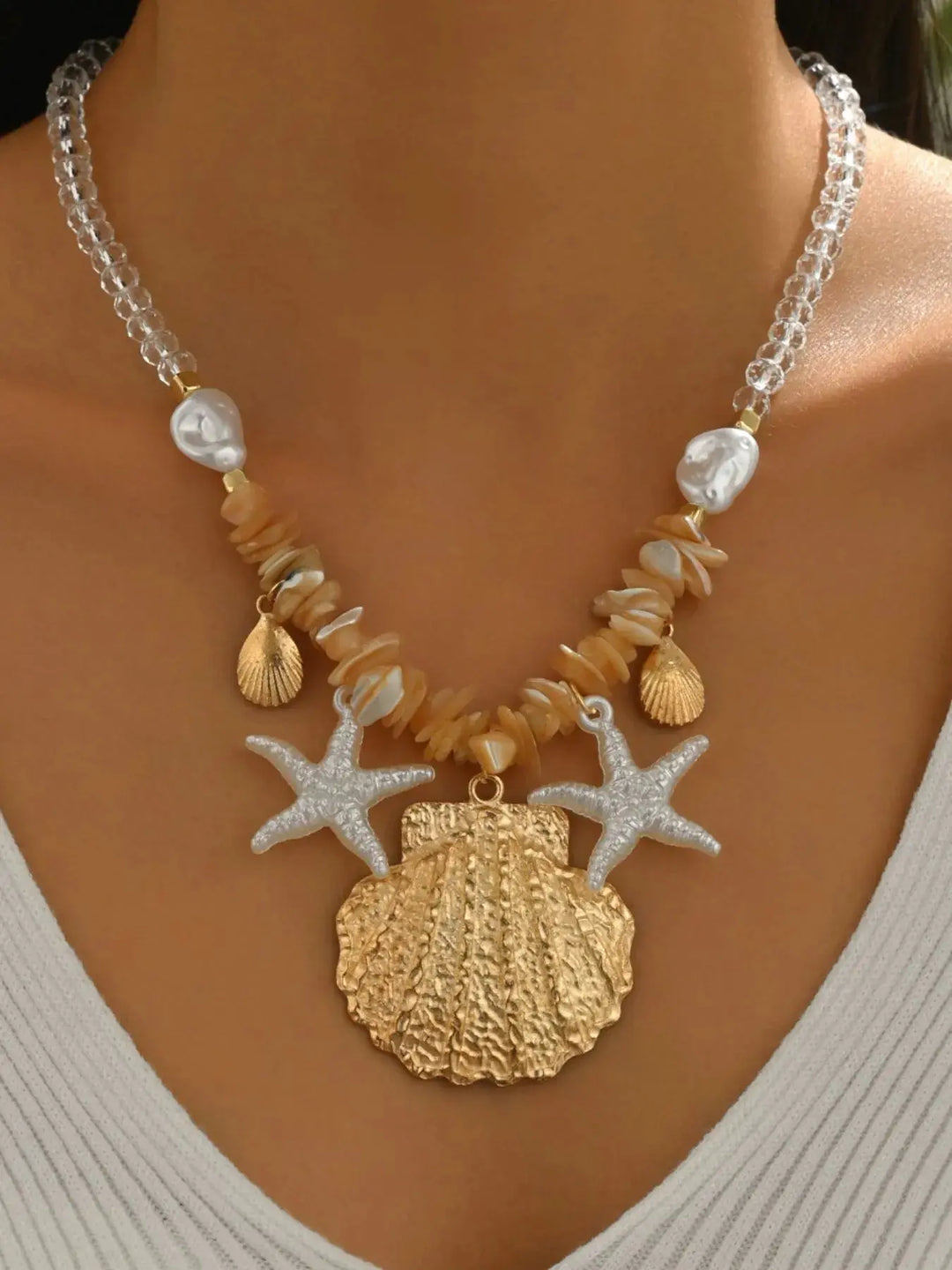 Drevante | Gold Shell Starfish Pendant Necklace