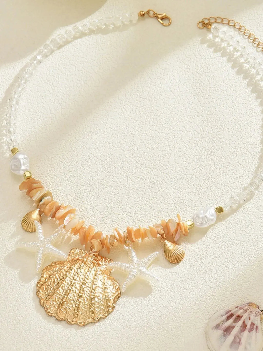 Drevante | Gold Shell Starfish Pendant Necklace